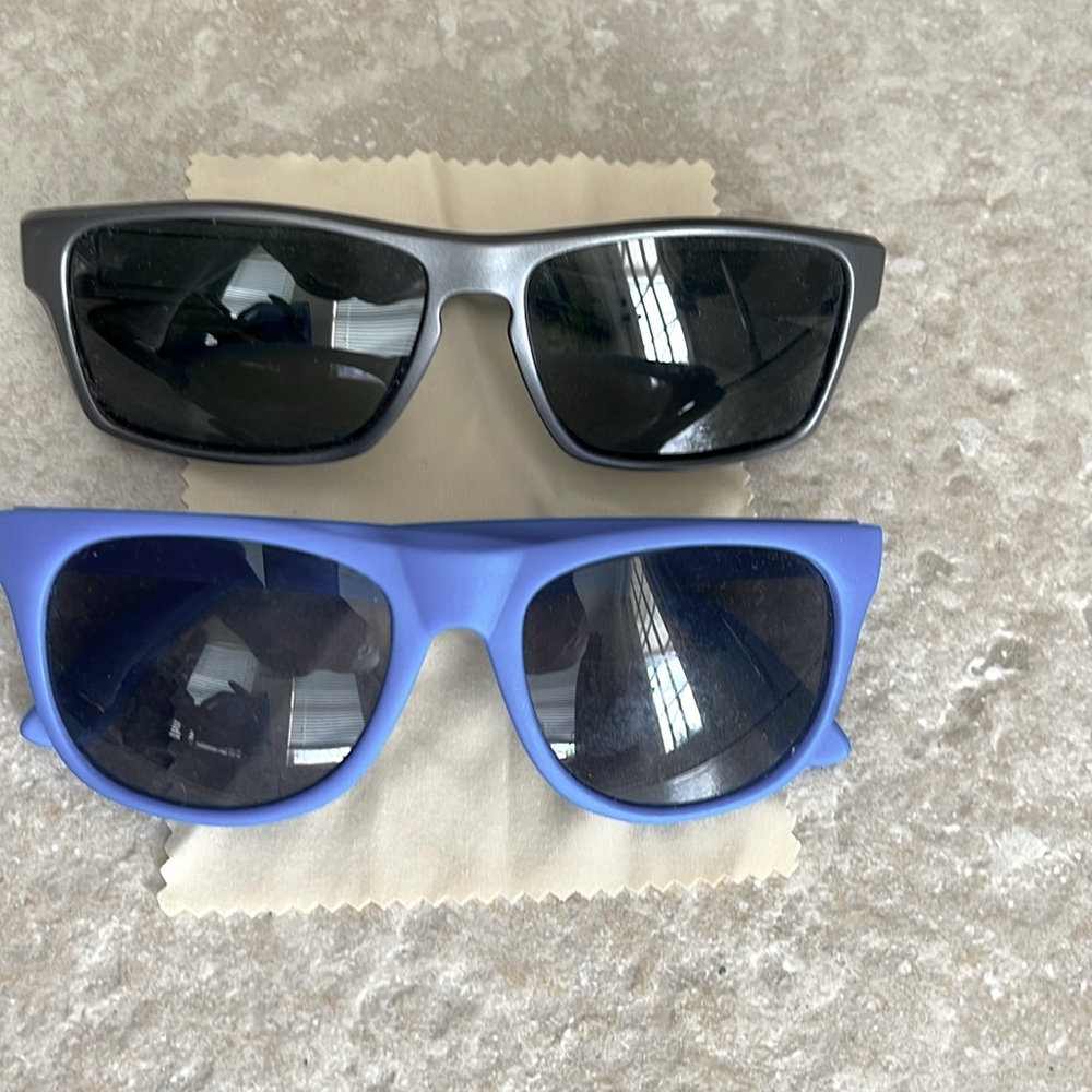 Kids sunglasses bundle - two pairs -good condition